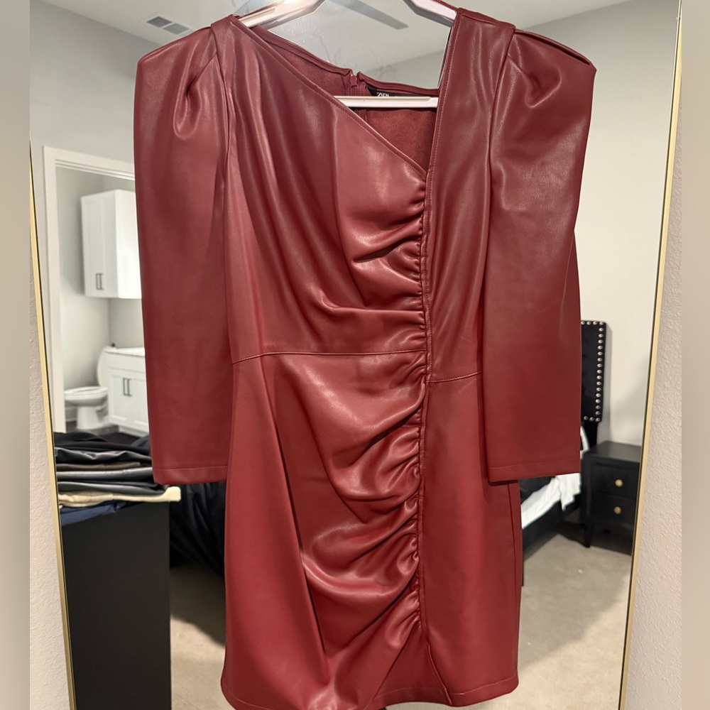 Zara: Maroon asymmetrical faux leather dress - Picture 5 of 9